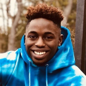 ChinoTV, 25 (TikTok明星)