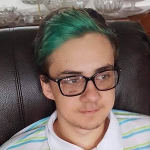 ChivalrousTube, 25 (Estrella de TikTok)