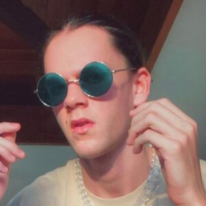 chiwipk, 25 (TikTok Star)