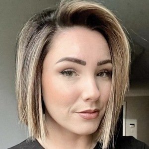 Chloe Brown, 35 (Estrelas do YouTube)
