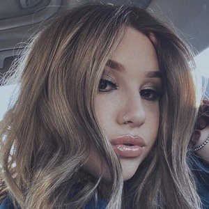 Chloe Calandra image 2