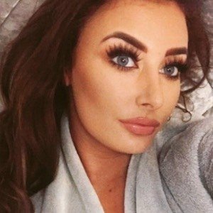 Chloe Crowhurst image 4