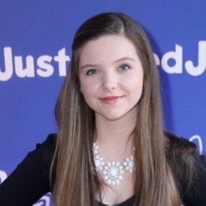 Chloe Csengery image 3