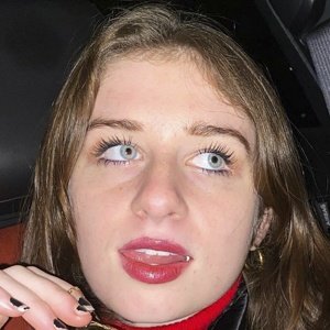 Chloe Elise image 6