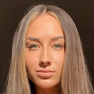 Chloe Gottschalk image 9