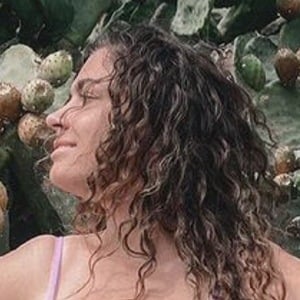 Chloe Grayling image 4