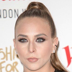 Chloe Green image 6