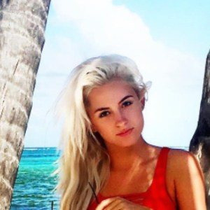 Chloe Paige, 31 (Pop Singer)