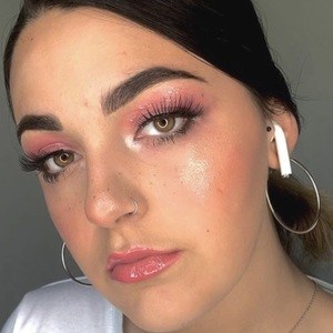 Chloe Rodde, 23 (TikTok Star)