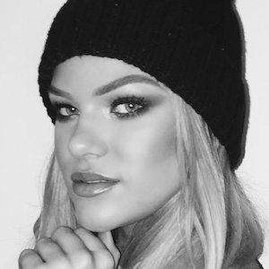 Chloe Szepanowski, 25 (YouTube Star)