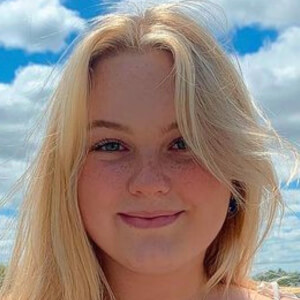 chloecarltonn, 24 (TikTok明星)