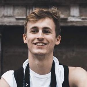 Chris Hopkins, 25 (Estrella de TikTok)