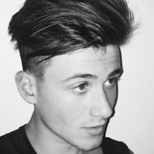 Chris Lanzon image 3