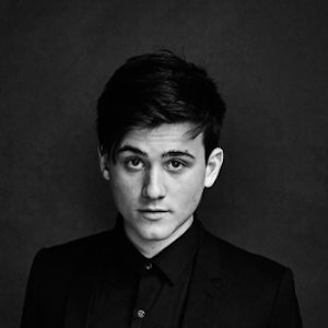 Chris Lanzon image 7