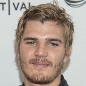 Chris Zylka, 40 (Ator de TV)