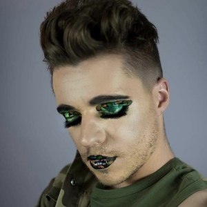 chrisisainmdom, 31 (TikTok Star)