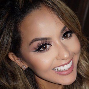 Christen Dominique image 7