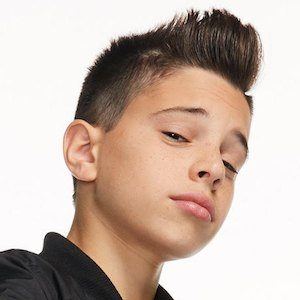 Christian Lalama, 22 (Поп-певец)