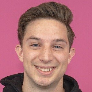 Christian Seavey, 28 (Instagram Star)