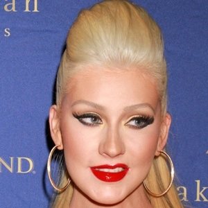 Christina Aguilera, 44 (Cantor Pop)