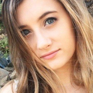 Christina Crockett, 30 (YouNow明星)