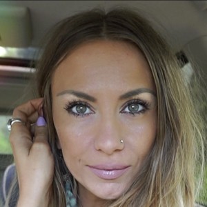 Christina Sutra, 37 (Instagram Star)