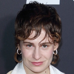 Christine and the Queens image 3