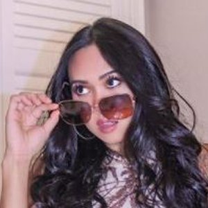 Christine Lee image 6