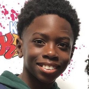 Christopher Farrar, 16 (Ator de TV)