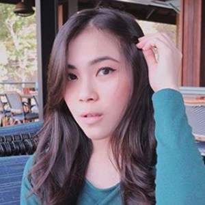 Christy Saura Noela Unu, 34 (流行歌手)