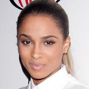 Ciara, 39 (R&B歌手)