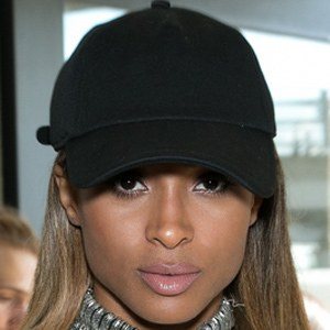 Ciara, 39 (R&B歌手)
