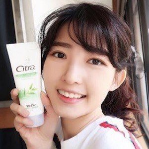 Cici Fani, 33 (Звезда Youtube)