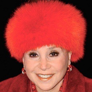 Cindy Adams image 3