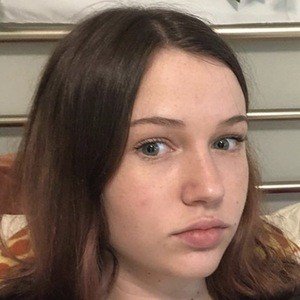 Claire Drake, 20 (TikTok Star)