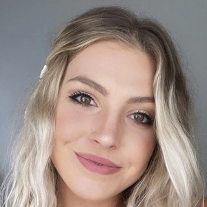 Claire Thomas image 3