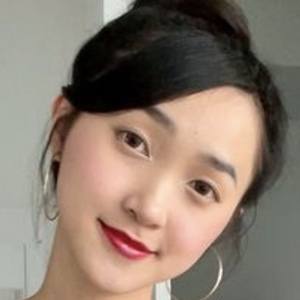 Clara Dao, 27 (TikTok Star)
