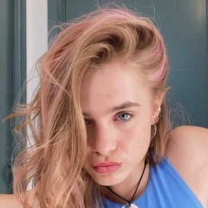Clara Galle image 2