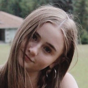 Clara Halbert, 24 (TikTok Star)