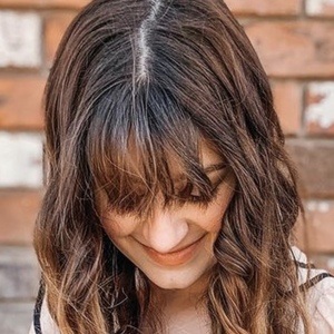 Clara Thomas image 3