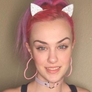 ClaraBabyLegs, 27 (YouTube Star)