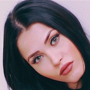 Claudia Alende, 30 (Star d'Instagram)