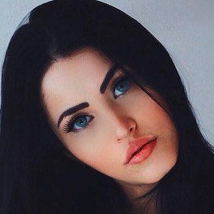 Claudia Alende, 30 (Instagram Star)