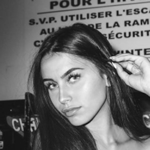 Claudia Tihan image 4