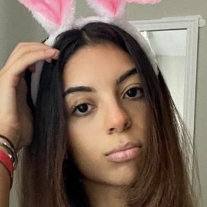 claudiarodd, 24 (Estrella de TikTok)