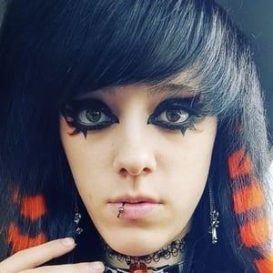 clawed_beauty101, 25 (TikTok Star)