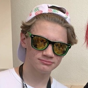 Clawquest, 23 (TikToker)