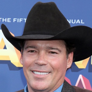 Clay Walker image 4