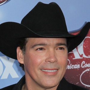 Clay Walker image 5