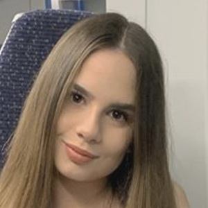 Cleo Demetriou, 24 (Nữ diễn viên sân khấu)